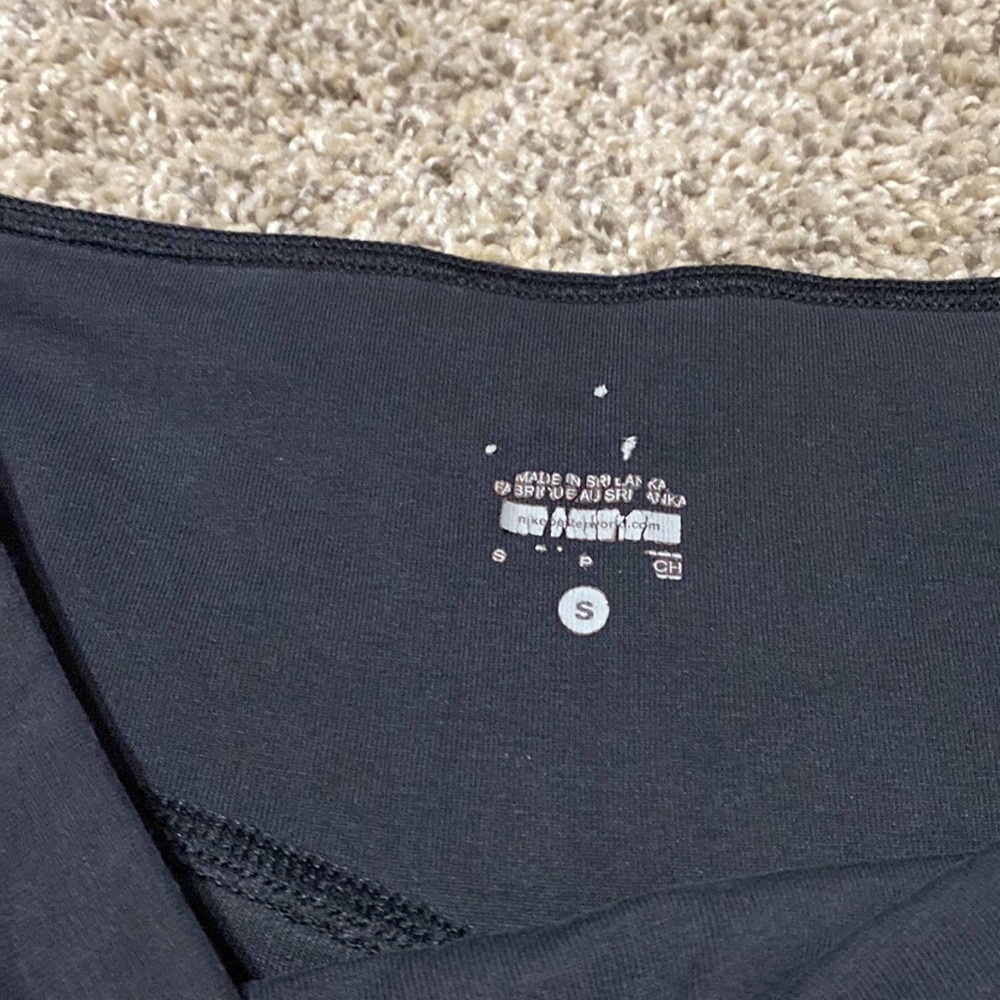 Nike Pants - Picture 5 of 11